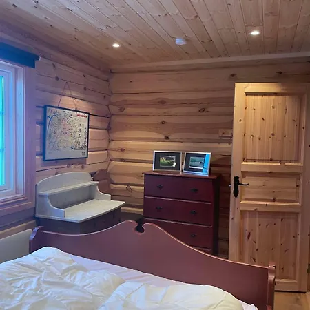 Blazerbu Four-bedroom Feriehus *